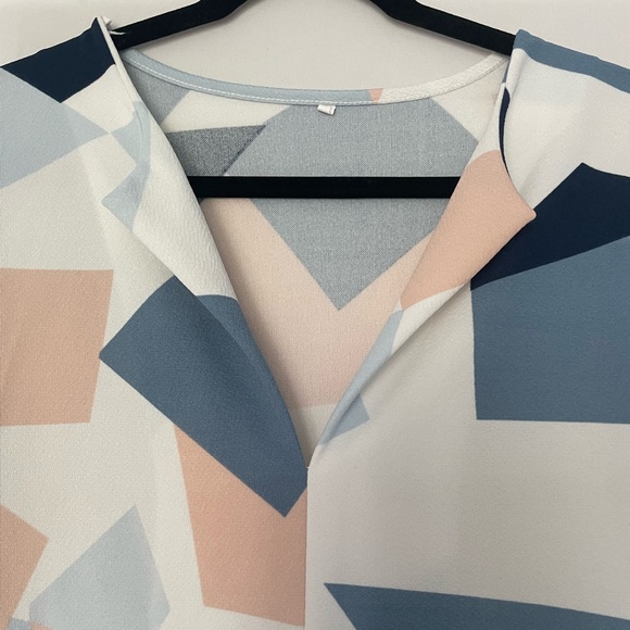 Geometric and colourful bodycon dress - Picture 3 of 5